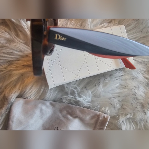 Dior authentic sunglasses - Picture 3 of 6